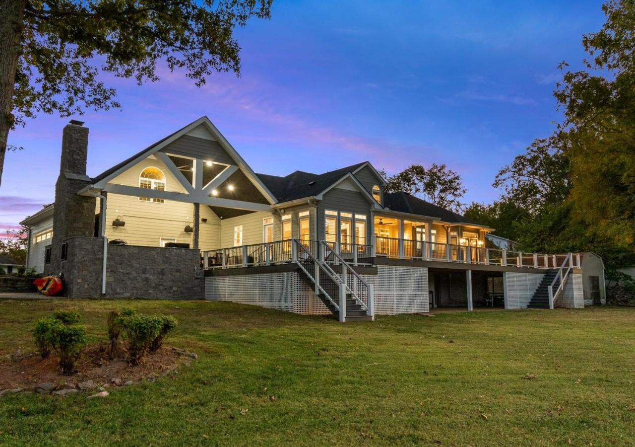 Rare Find Best Lot With Dock And Views On Lake Winchester Екстериор снимка