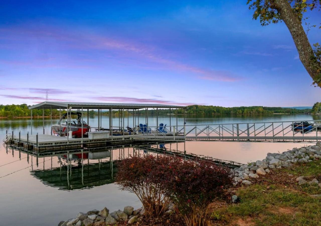 Rare Find Best Lot With Dock And Views On Lake Winchester Екстериор снимка